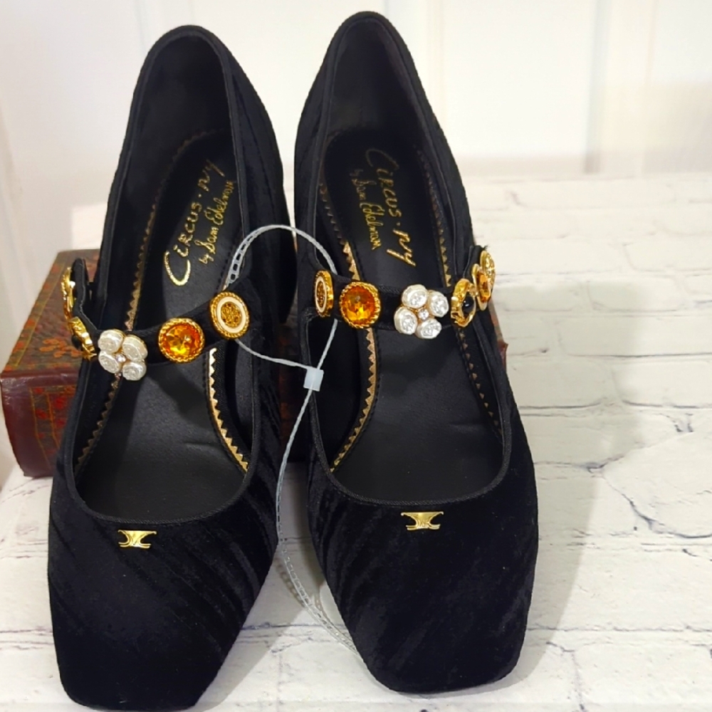 Circus by Sam Edelman Black Heels with Gold and Orange Accents